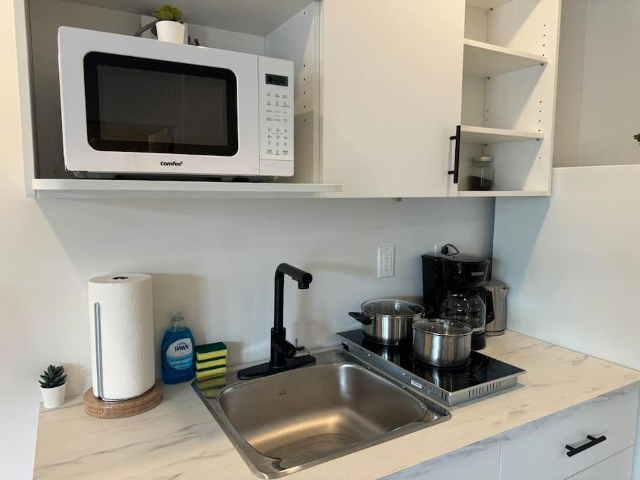 Cozy With Kitchenette - 9