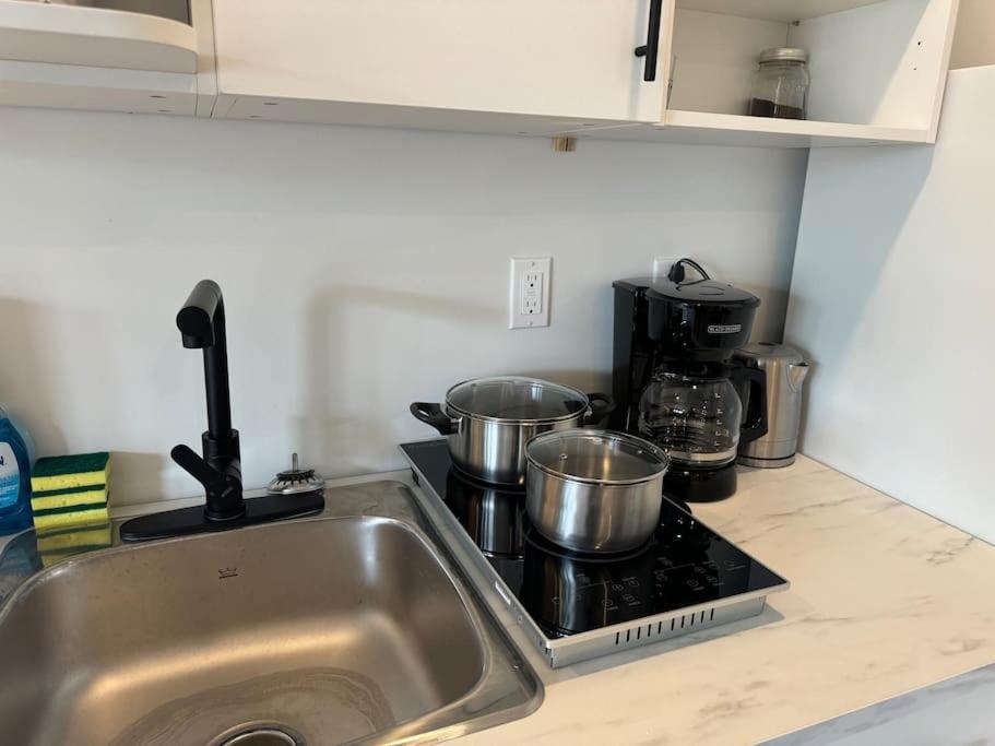 Cozy With Kitchenette - 9 Apartment *